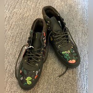 NWT Keds Garden Party Boots! Sz 6.5 Fun Print! Limited Edition!